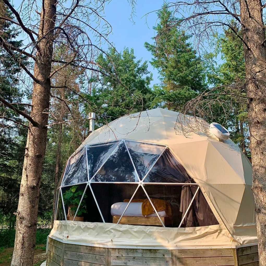 Lều mái vòm hình tròn Glamping sang trọng dành cho bữa tiệc tại ELK Island Retreat