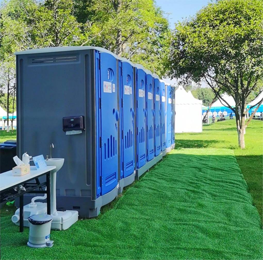 Giải pháp vệ sinh cho hoạt động ngoài trời: Nhà vệ sinh di động