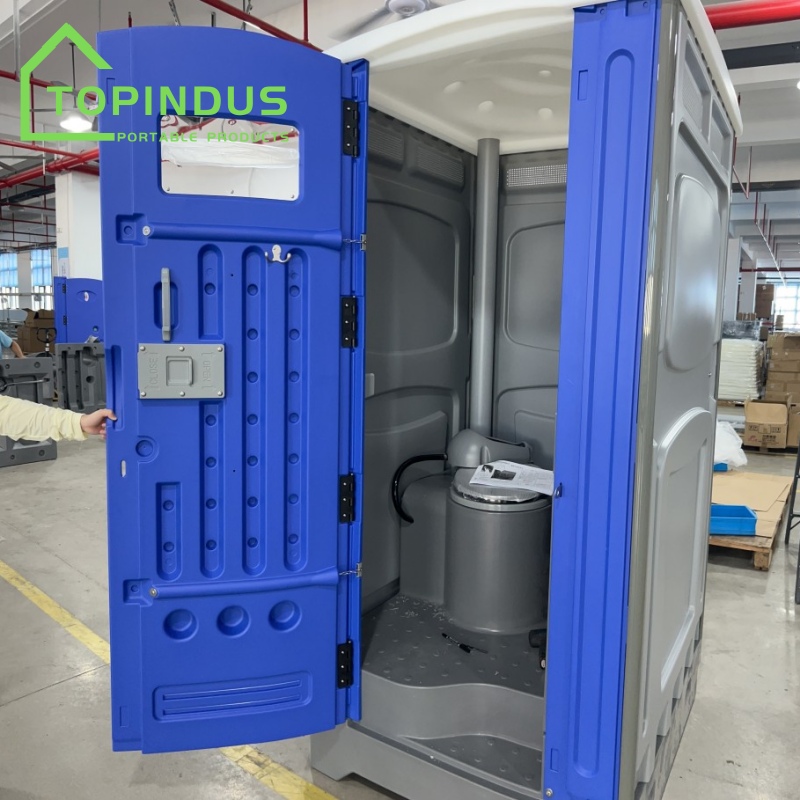 South African customer has customized a large-capacity HDPE plastic mobile toilet at TOPINDUS