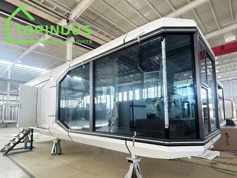 Vật liệu bền chắc và khả năng chống bão của khoang tàu vũ trụ