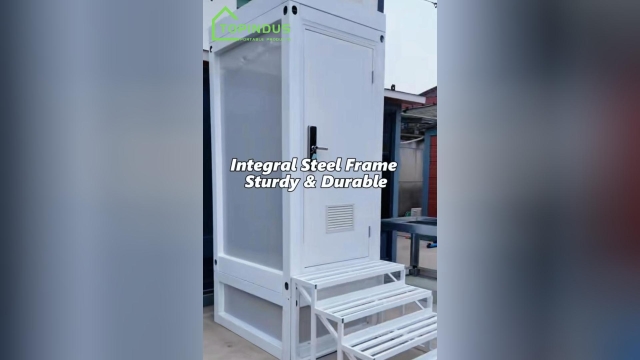 Nhà vệ sinh di động khung thép có bồn chứa nước