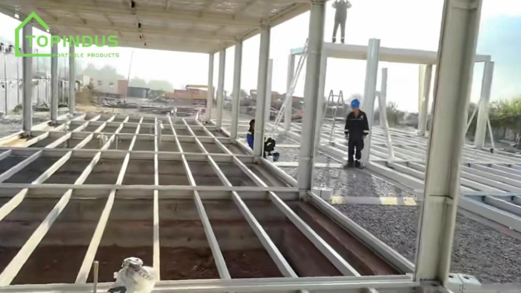Dự án nhà container lắp ghép tùy chỉnh của TOPINDUS tại Tajikistan đang trong giai đoạn thi công.
