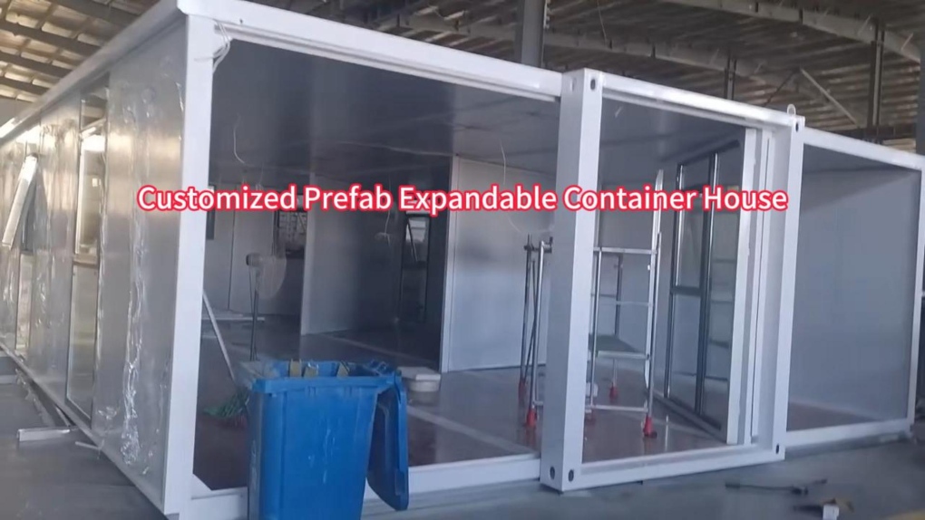 Nhà container hai cánh có thể mở rộng, tạo không gian hiện đại linh hoạt.
